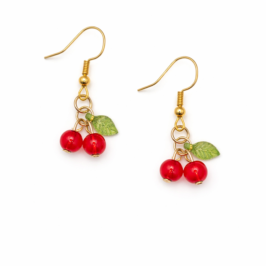 Aretes cereza roja con hojita